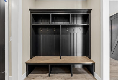 custom entryway cubbies in iowa