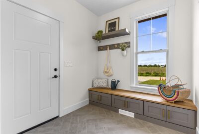 Entry room cabinets installer cedar rapids iowa